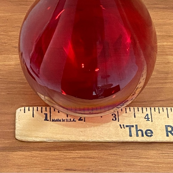 JIM MARVIN Iridescent Deep Red 14-inch Handblown Glass Teardrop Ornament - Picture 10 of 13